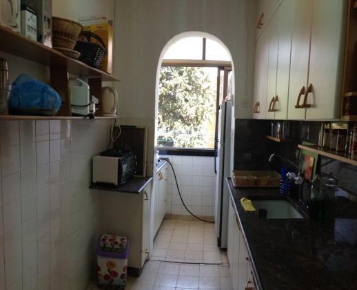 הארזים 12, בית הכרם