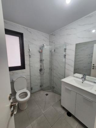 לויתן 4, עין התכלת