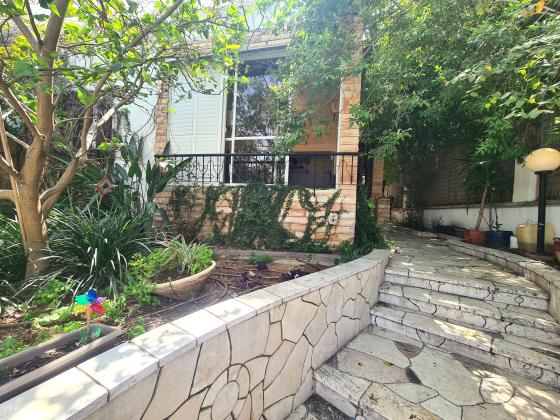 בן יעקב, ביצרון