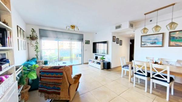 התפוז 13, רובע טז