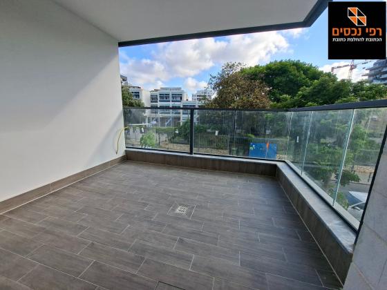 בשכונת מרכז