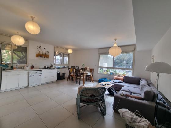 רוזנבלט צבי, דקר