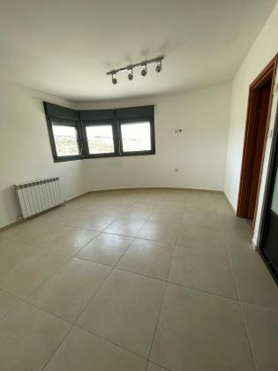 חיים מרינוב, הר חומה