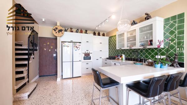 אנצו סירני, גבעת רמב"ם