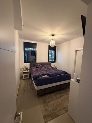 חיים הרצוג 5, מתחם 1200