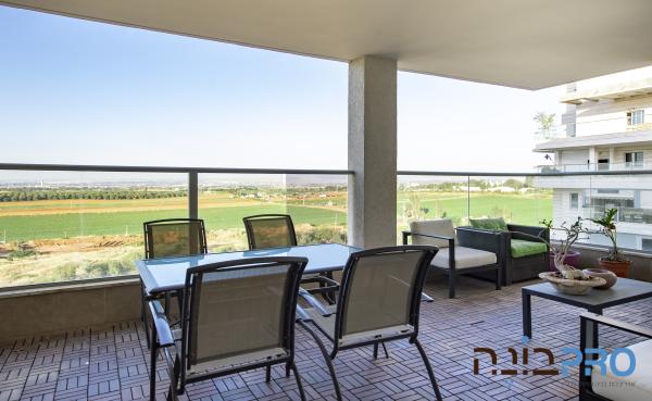 ההתיישבות, מרום ראשון