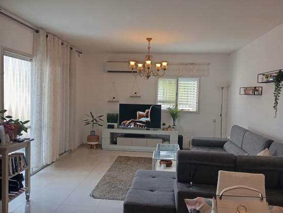 יעקב כאהן 5, קרית חיים מזרחית