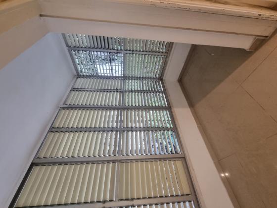 אבא הלל 51, החרוזים