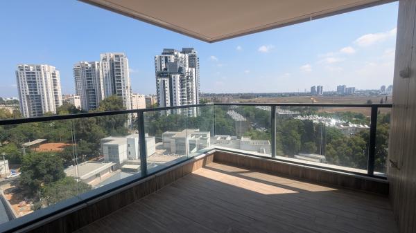 הצנחנים 13, נוה שרת