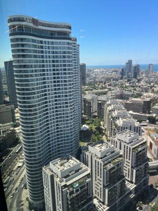 יצחק (זיקו) גרציאני 10, שרונה