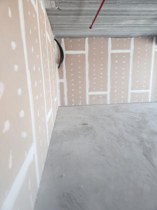 שדרות התעשיות 10, ישפרו סנטר