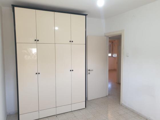 חזני 32, שכונה יא