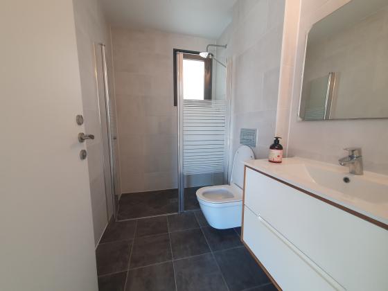 בראשית 9, אלון