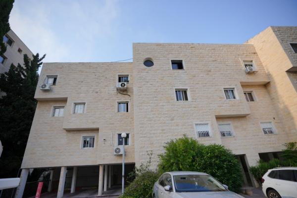 שער הגיא 23, אחוזה