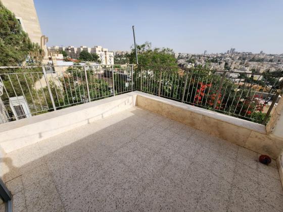 אדמור מלובביץ, רמת שלמה