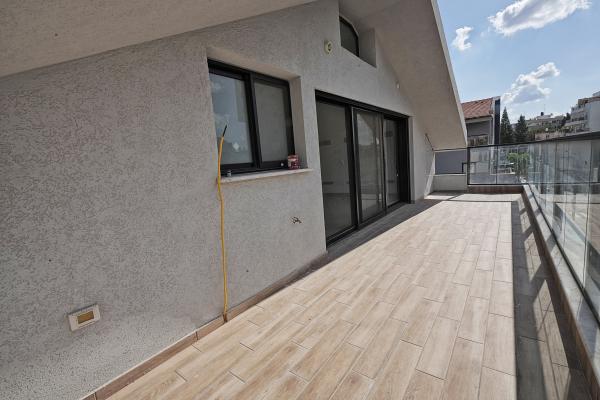 יוחנן הסנדלר 6, רמב"ם