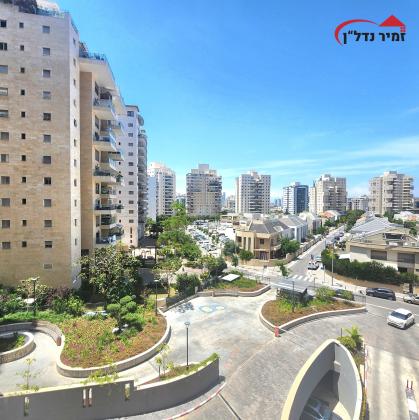 אמיר דרורי 2, קרית אילון