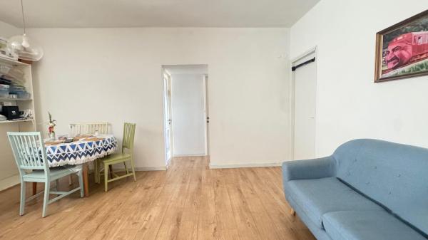 יהודה גור 12, צפון מזרח העיר