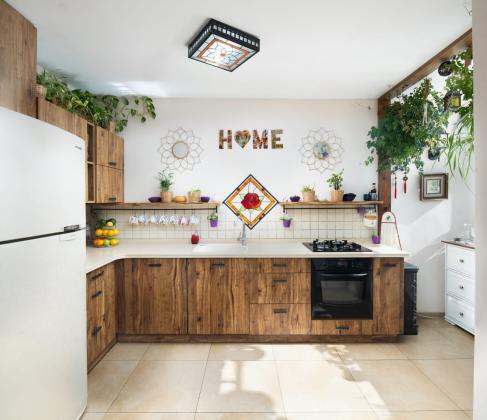 ירדן 90, הבילויים