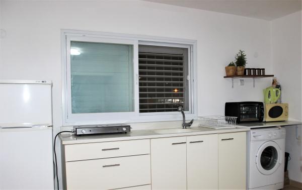 שמעון בר גיורא 3 (שכונה ד)