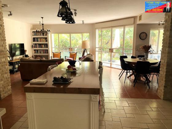 מבוא ערבה, קרית סביונים