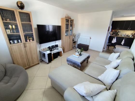 גליקסון 37, נאות הרצל