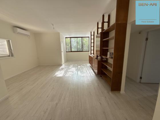 אפשטיין, הצפון החדש סביבת כיכר המדינה