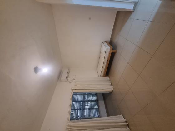 אבא הלל 51, החרוזים