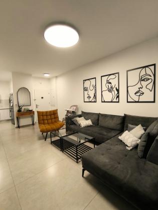 עין נטפים 10, אגמים