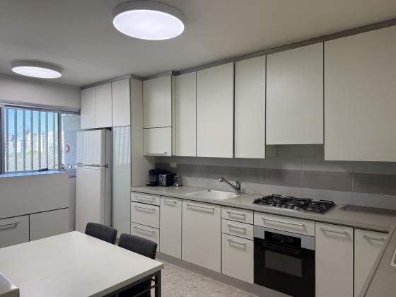 אורי צבי גרינברג 9, רמת הדר