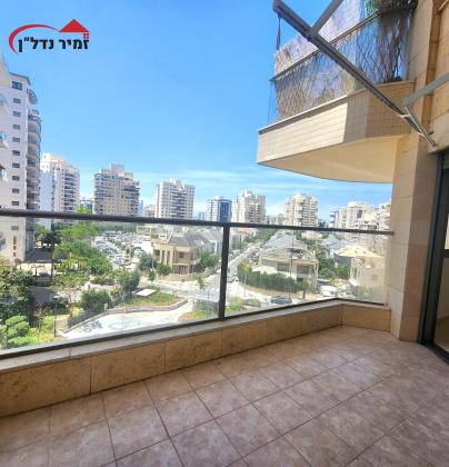 אמיר דרורי 2, קרית אילון