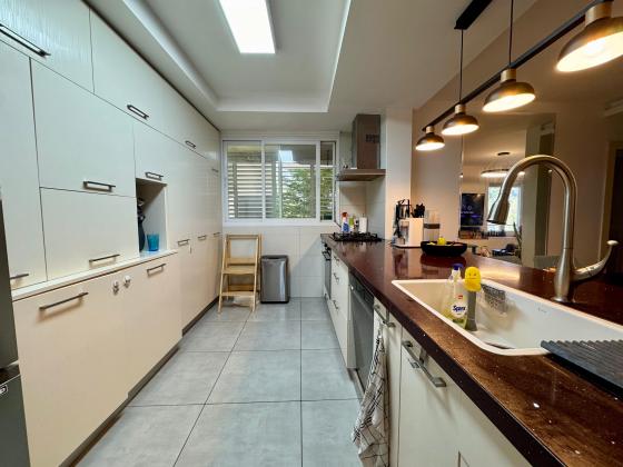 קרן היסוד 52, רוממה הישנה