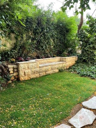 חצב 67, שכונה ט