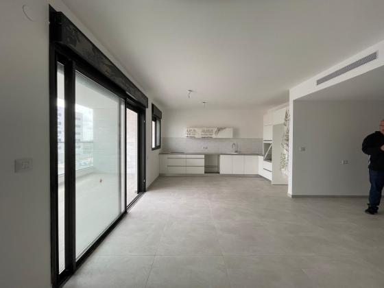 בשכונת אור ים