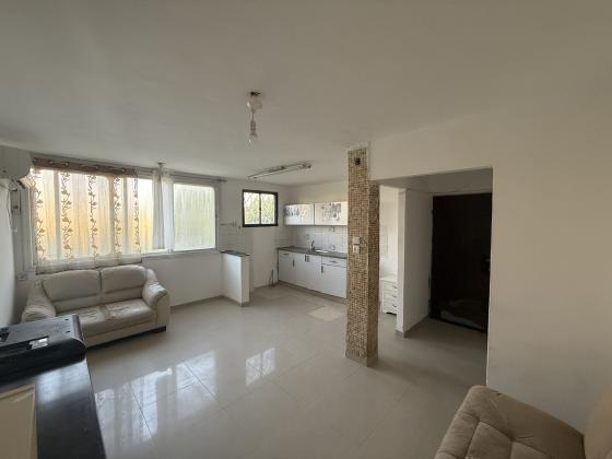 מרבד הקסמים 3, שכונה ה