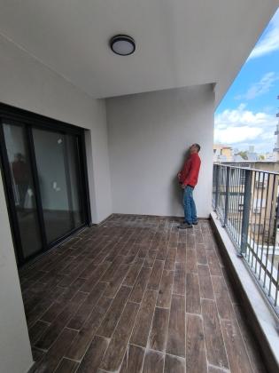 עוזיאל 7, יד לבנים