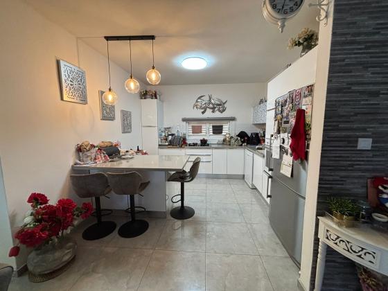 יהודה הלוי 66, רמב"ם