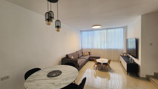 חנה ומיכאל לוין, רביבים