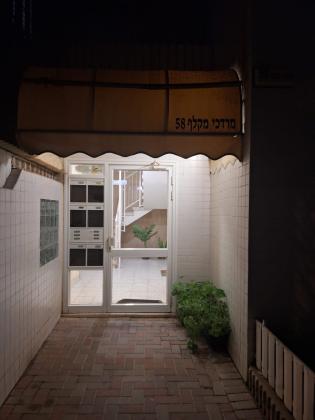 בשכונת שכונה ו