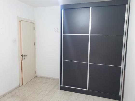 חזני 32, שכונה יא