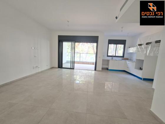 בשכונת מרכז