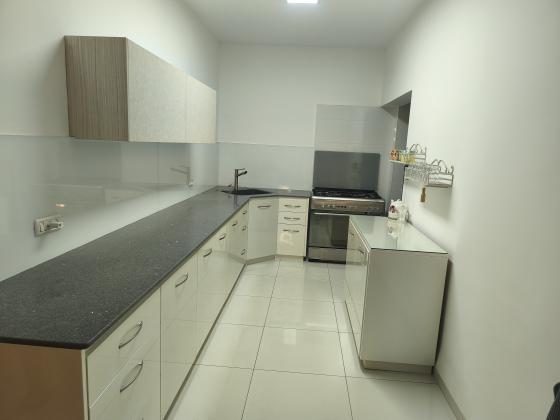 דרך עכו 115, מוצקין הותיקה