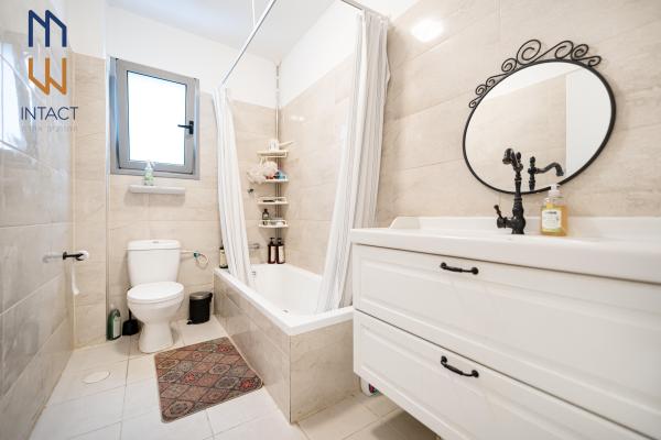 בשכונת בצוותא