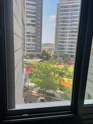 הגבים 2, האירוס