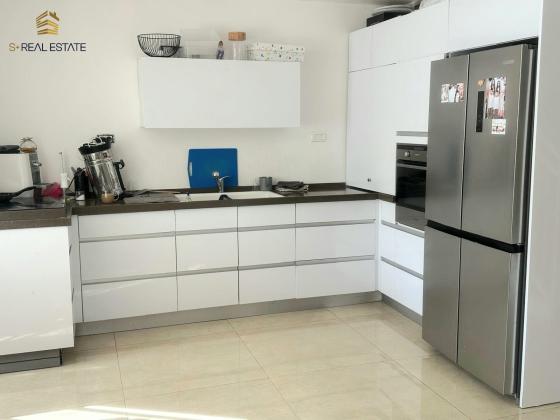 מעגלי יבנה 114, קטמון א-ו