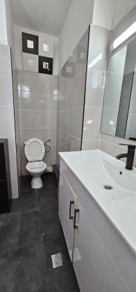 טרומפלדור 16, אברמוביץ