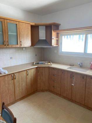 ביאליק 12, נוה אלון (עמידר)