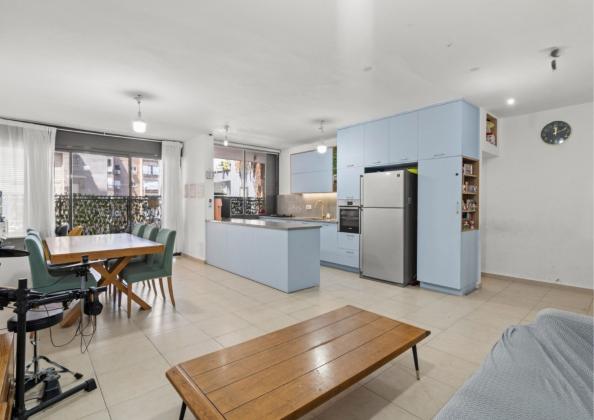 בר יהודה 44, דרום מערב