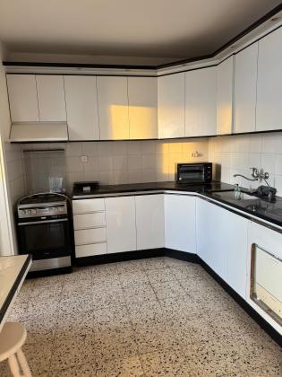 ז'בוטינסקי 2, מרכז העיר