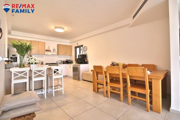 עפרה חזה 14, משכנות אומנים (כורדני)